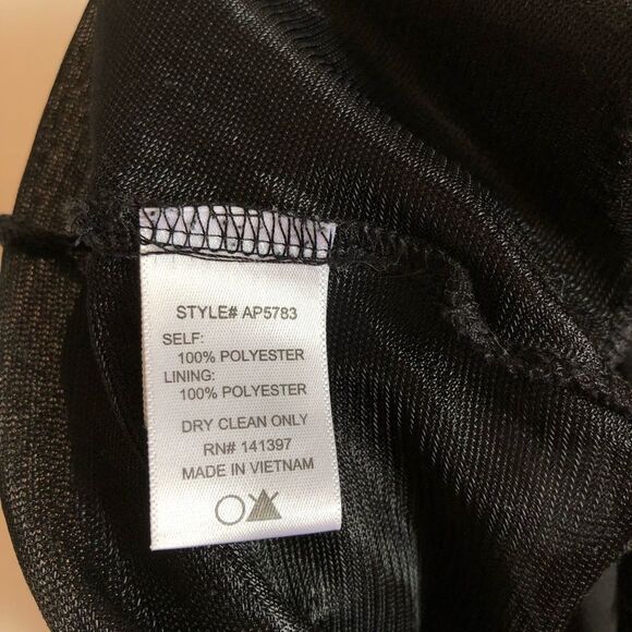 Astr The Label Silky V Neck Roll Sleeve Cinched Waist Jumpsuit Black - Picture 10 of 13